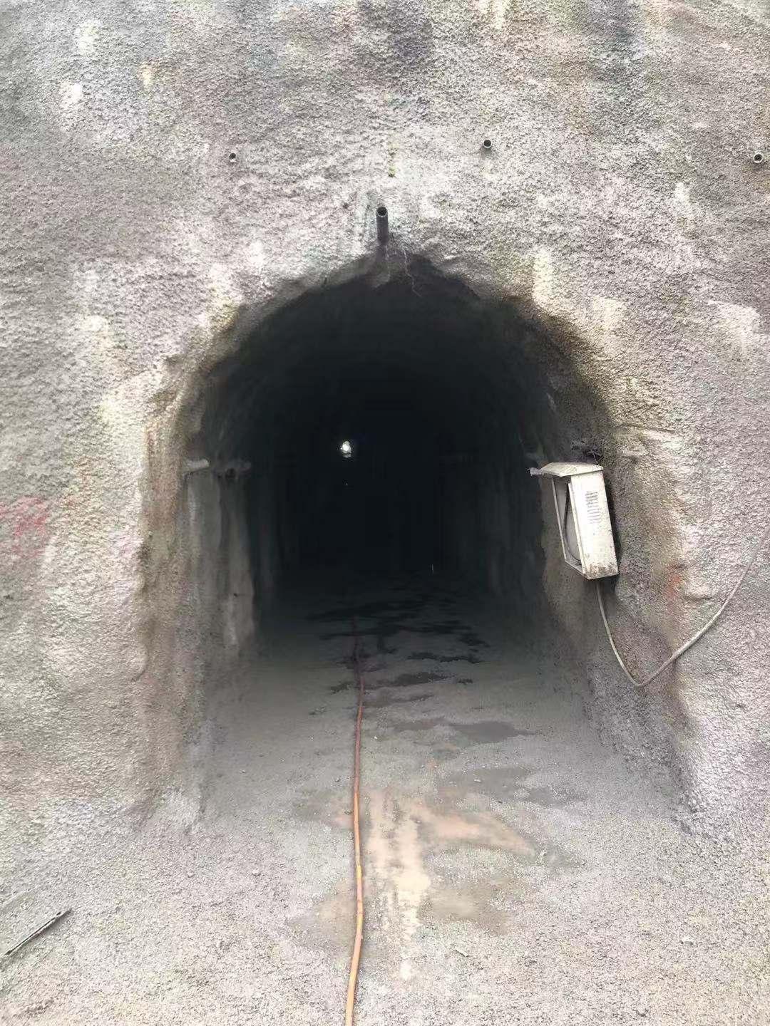 向阳桥水库渠系工程3号牛皮沟隧洞顺利贯通