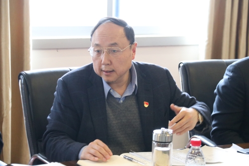贺鹏程参加国际公司民主生活会强调:勇于担当,锐意进取,进一步提高
