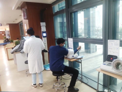二公司各项目工会组织开展年度职工健康体检活动